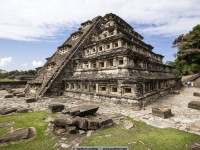 pyramides of the niches