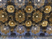 detail of the ceiling / imam hossain mosque